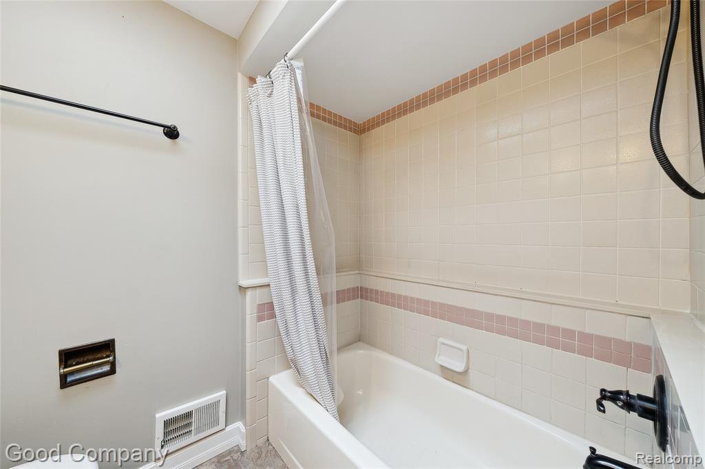 5490 Clarkston Road Clarkston, MI 48348 - Photo 28 of 44 Gallery Image 28