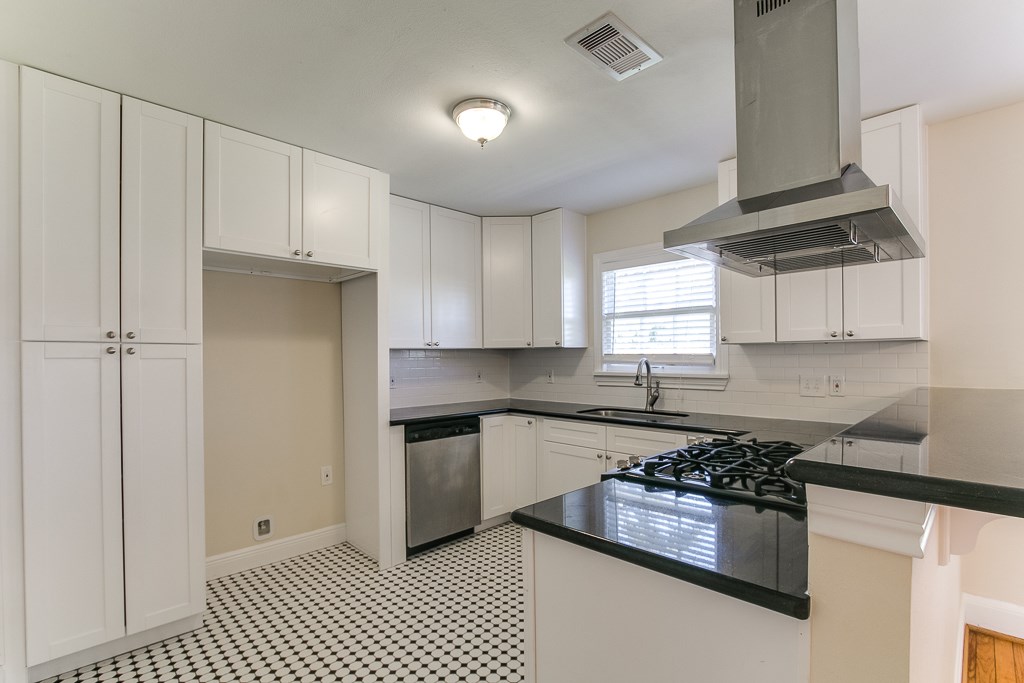 927 Walling Street Houston, TX 77009 - Photo 5 of 14