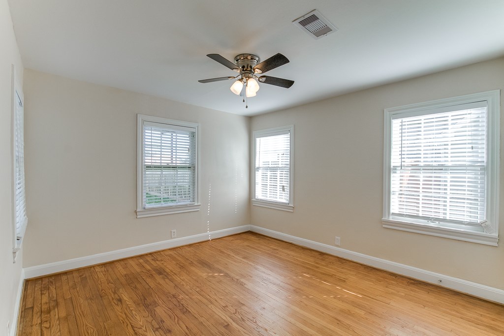 927 Walling Street Houston, TX 77009 - Photo 8 of 14