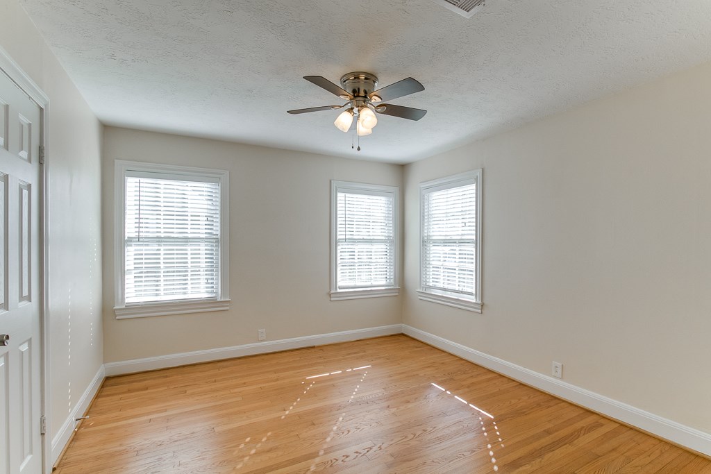 927 Walling Street Houston, TX 77009 - Photo 9 of 14