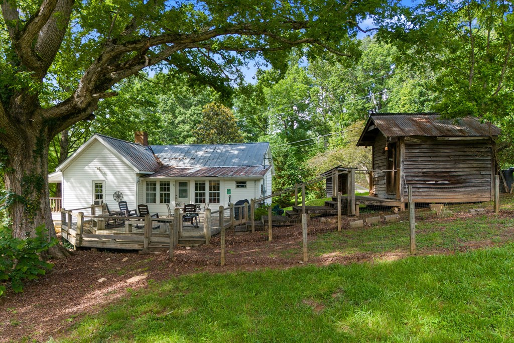 205 Laurel Branch Road Hayesville, NC 28904 - Photo 3 of 31 Gallery Image 3