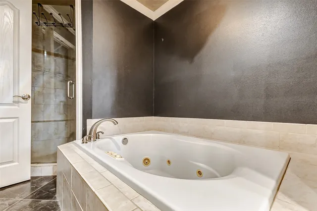 $3,700 | 3022 Triway Lane, Houston, TX 77043