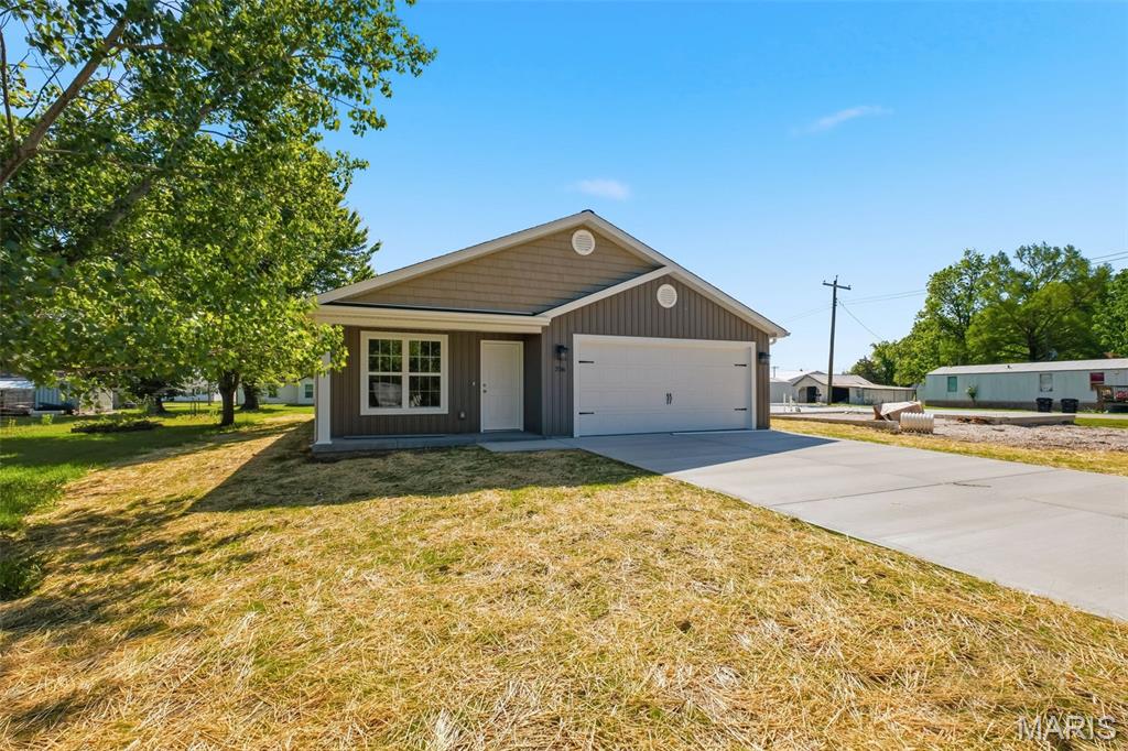 256 Walnut Street Hawk Point, MO 63349 - Photo 4 of 35