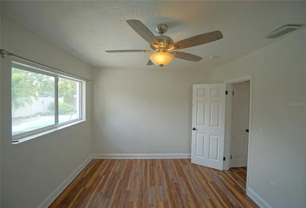 $3,500 | 7325 10th Street North, St. Petersburg, FL 33702