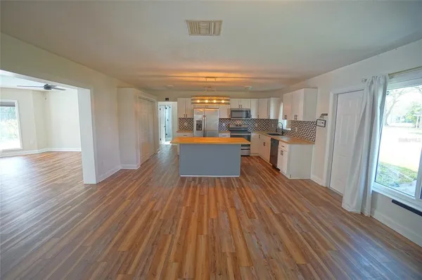$3,500 | 7325 10th Street North, St. Petersburg, FL 33702