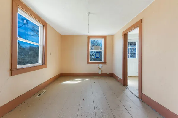 $149,000 | 76 Fish Street, Thomaston, ME 04861