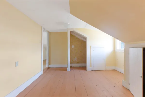$149,000 | 76 Fish Street, Thomaston, ME 04861