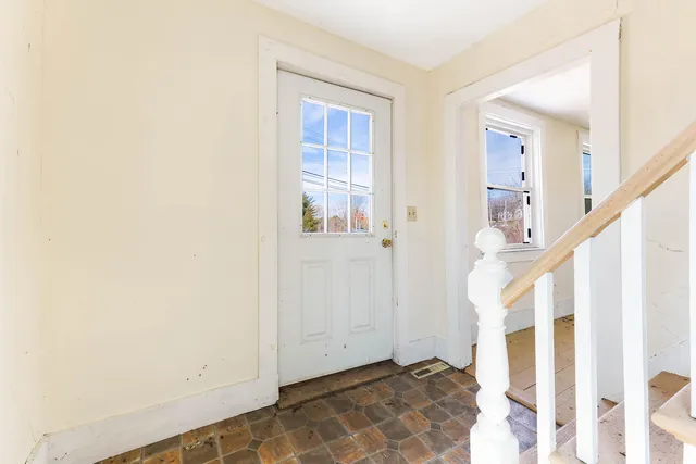 $159,000 | 76 Fish Street, Thomaston, ME 04861