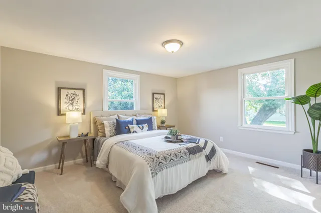 $379,900 | 2403 Lafayette Boulevard, Fredericksburg, VA 22401