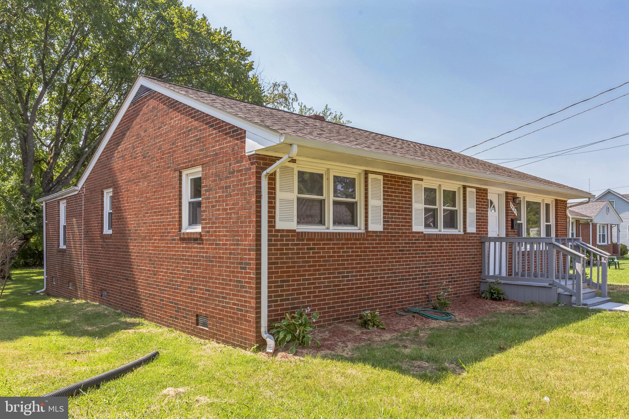 2403 Lafayette Boulevard Fredericksburg, VA 22401 - Photo 4 of 29