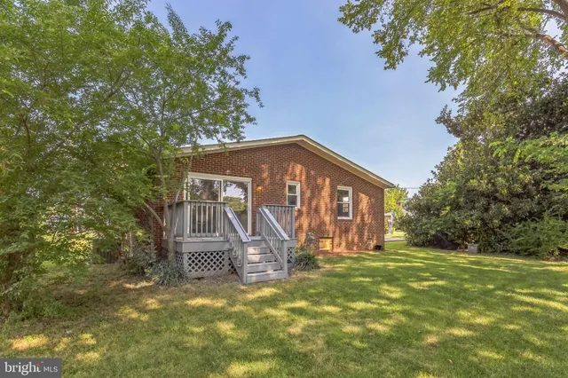 $379,900 | 2403 Lafayette Boulevard, Fredericksburg, VA 22401