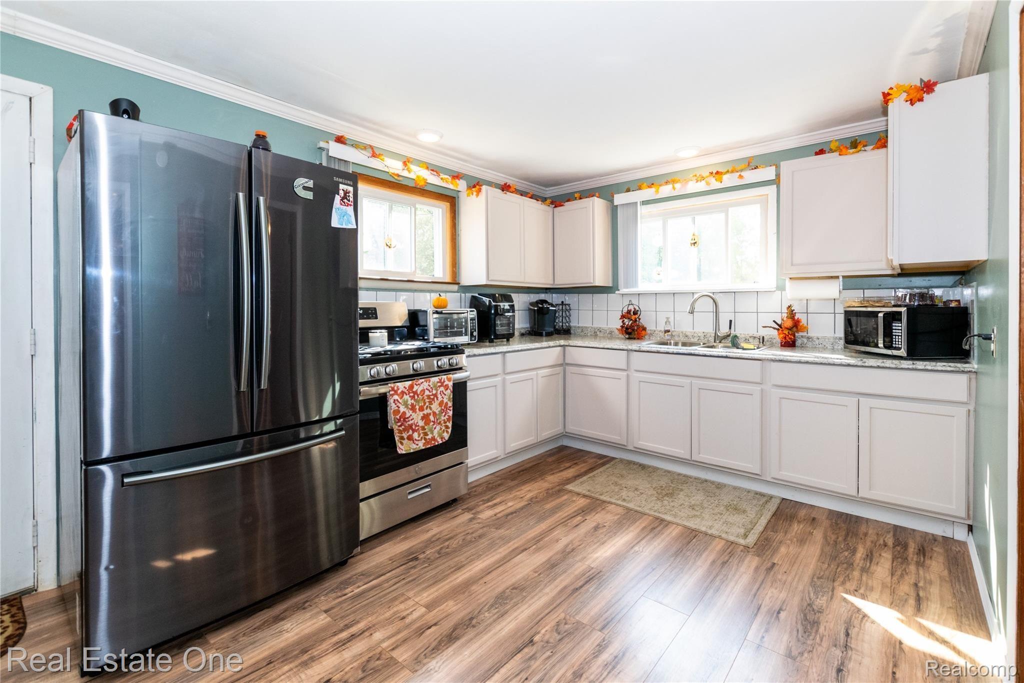 117 North Conklin Road Lake Orion, MI 48362 - Photo 10 of 24 117Conklin-11.jpg