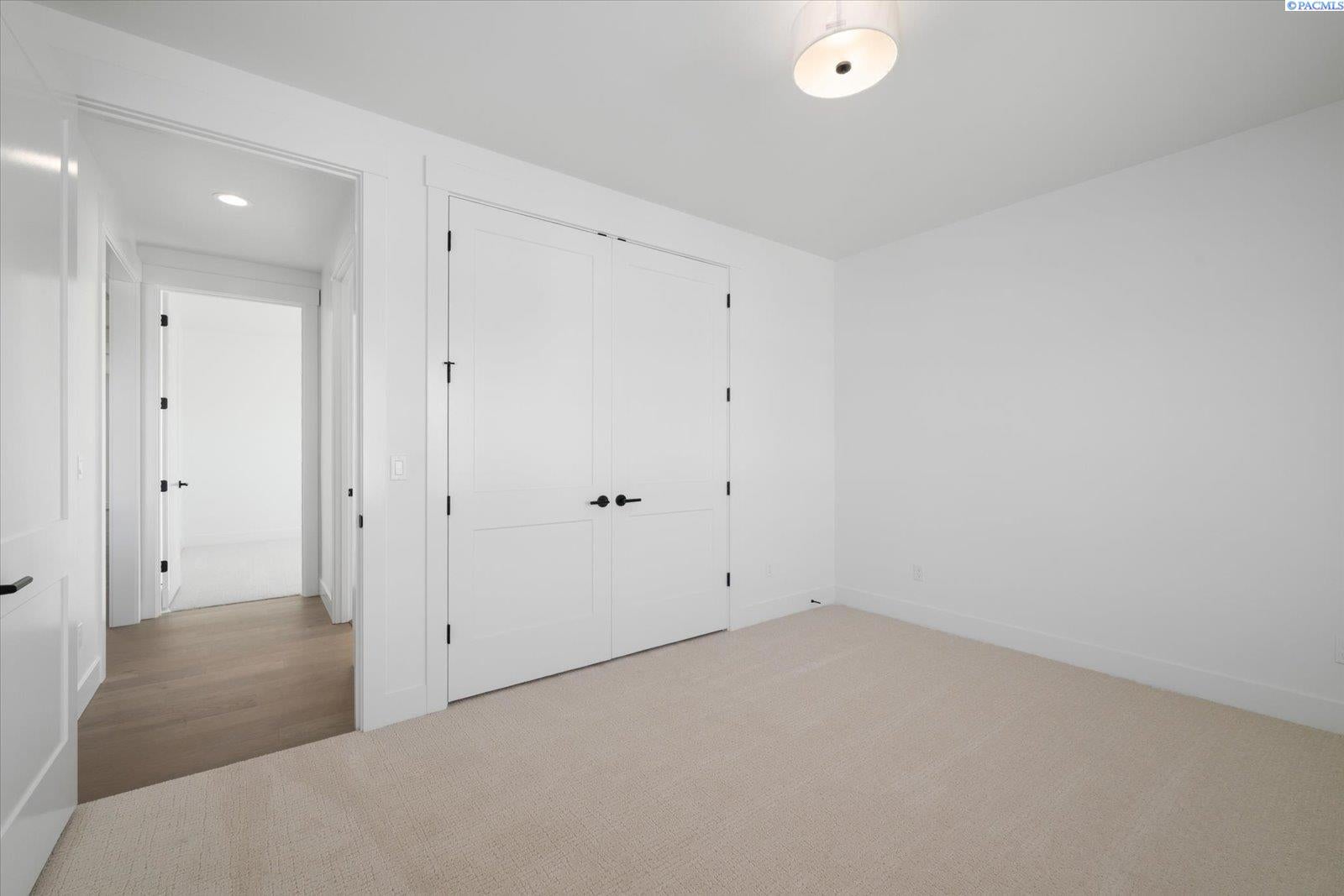 4119 East Clover Road Richland, WA 99352 - Photo 33 of 47 Gallery Image 33