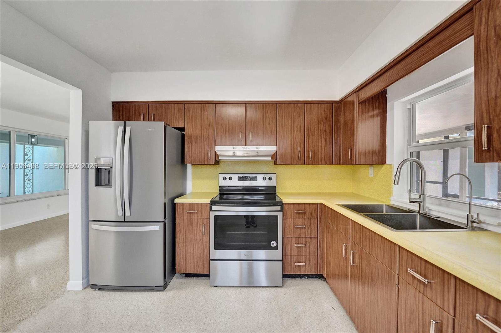 3816 West Park Road Hollywood, FL 33021 - Photo 13 of 55