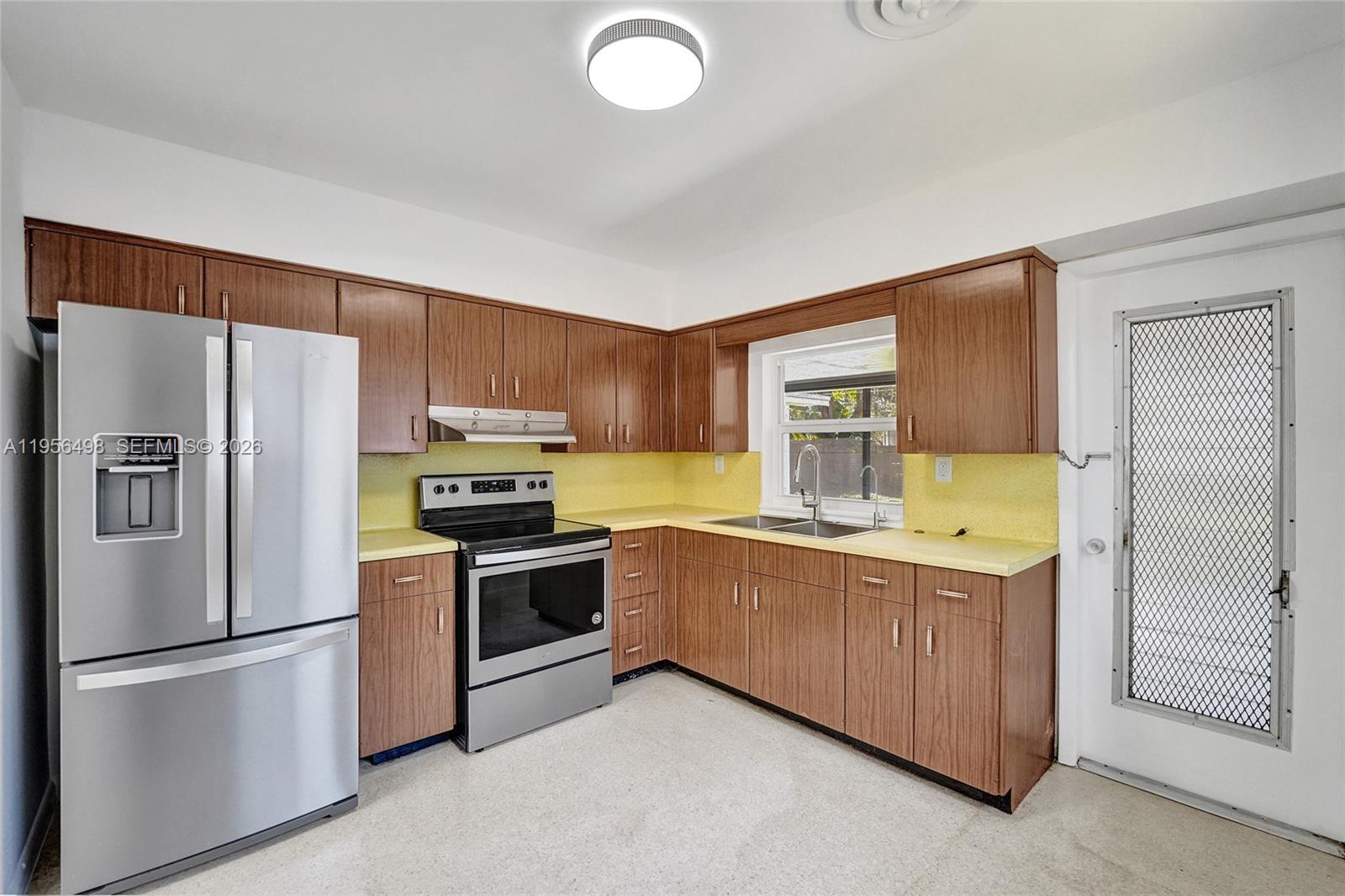 3816 West Park Road Hollywood, FL 33021 - Photo 14 of 55