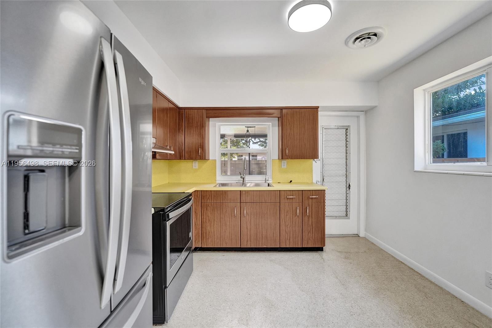 3816 West Park Road Hollywood, FL 33021 - Photo 16 of 55