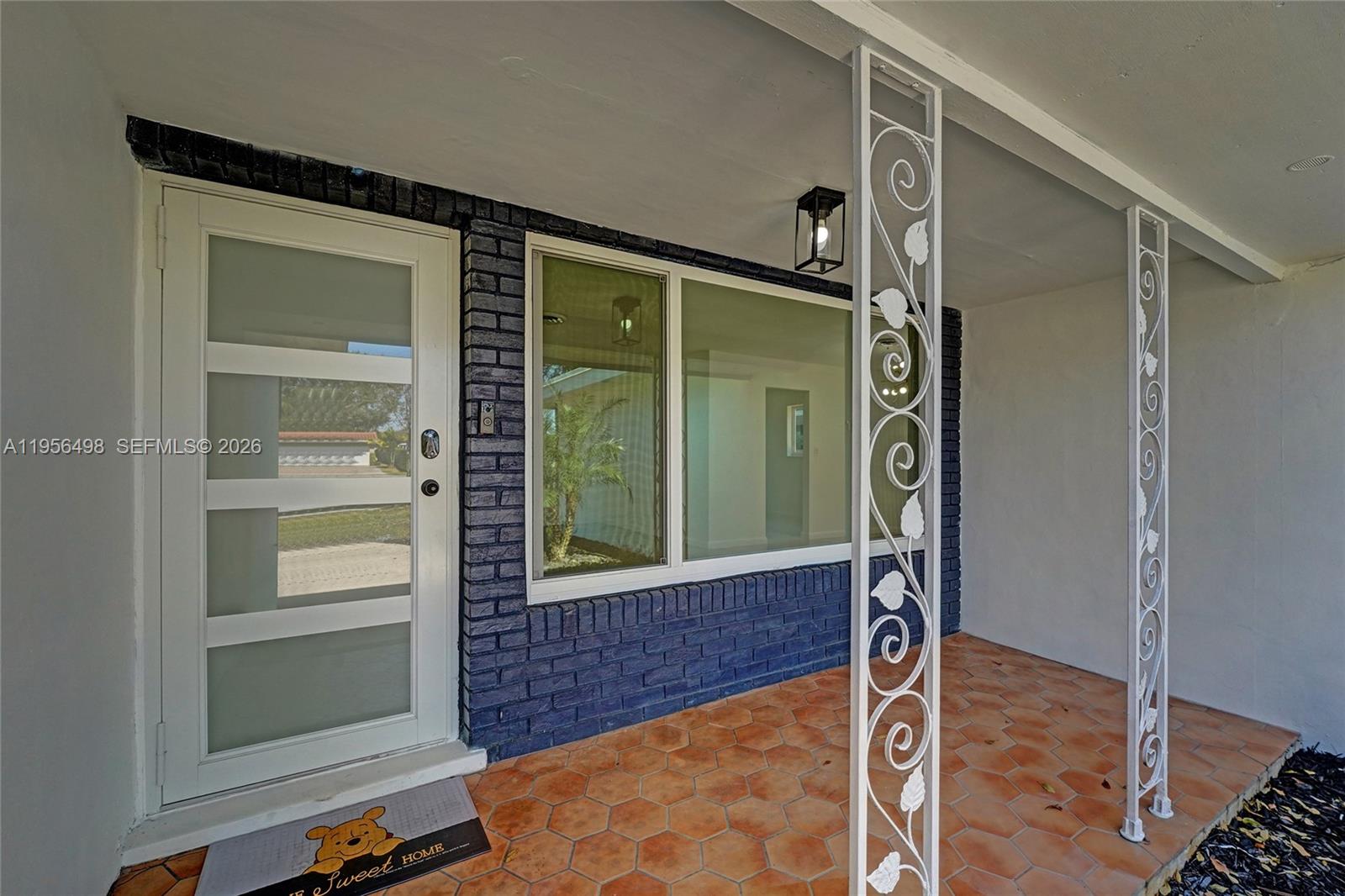3816 West Park Road Hollywood, FL 33021 - Photo 2 of 55 STEP INSIDE!