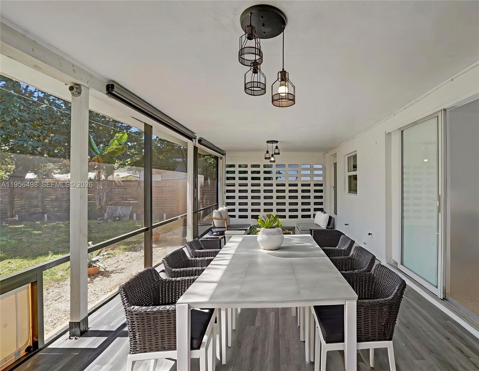3816 West Park Road Hollywood, FL 33021 - Photo 34 of 55 VIRTUALLY STAGED PATIO