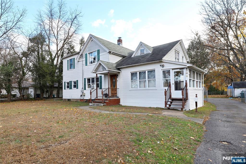 300 Spring Valley Road Paramus, NJ 07652 - Photo 4 of 48