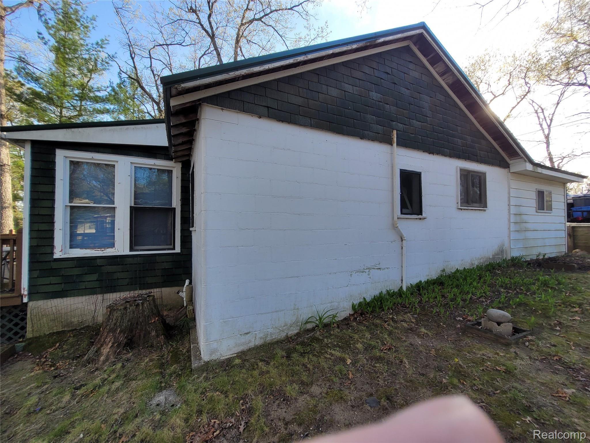 2090 Lake Road National City, MI 48748 - Photo 19 of 80 20210518_184909.jpg