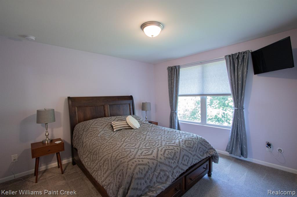 2009 Logan Drive Rochester Hills, MI 48309 - Photo 33 of 53