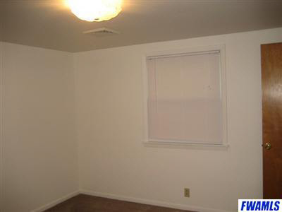 11802 Hand Road Fort Wayne, IN 46818 - Photo 8 of 9