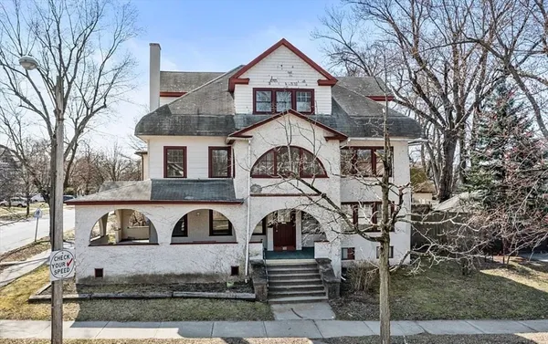 $2,500 | 98 Forest Park Avenue, Unit 1, Springfield, MA 01108