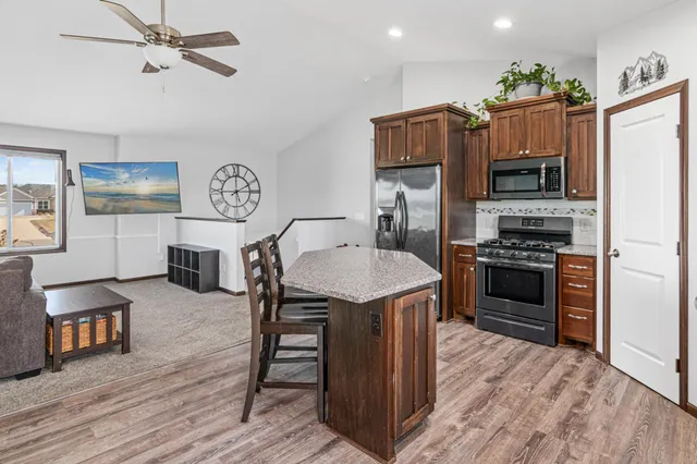 $525,000 | 23846 Marmon Street Northeast, Bethel, MN 55005