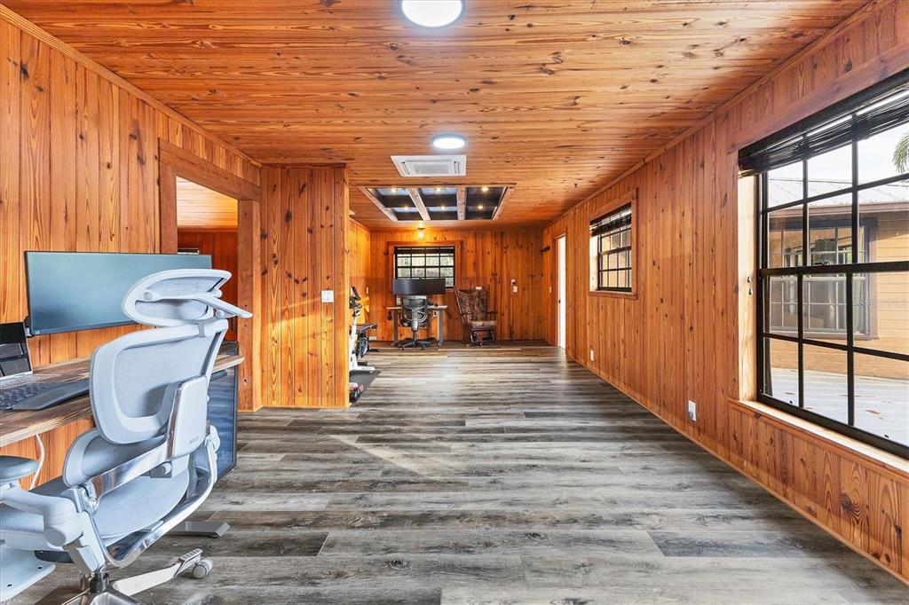 2308 Shadow Oaks Road Sarasota, FL 34240 - Photo 22 of 84