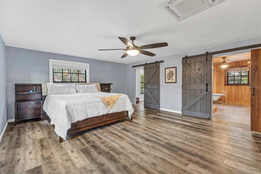 2308 Shadow Oaks Road Sarasota, FL 34240 - Photo 32 of 84