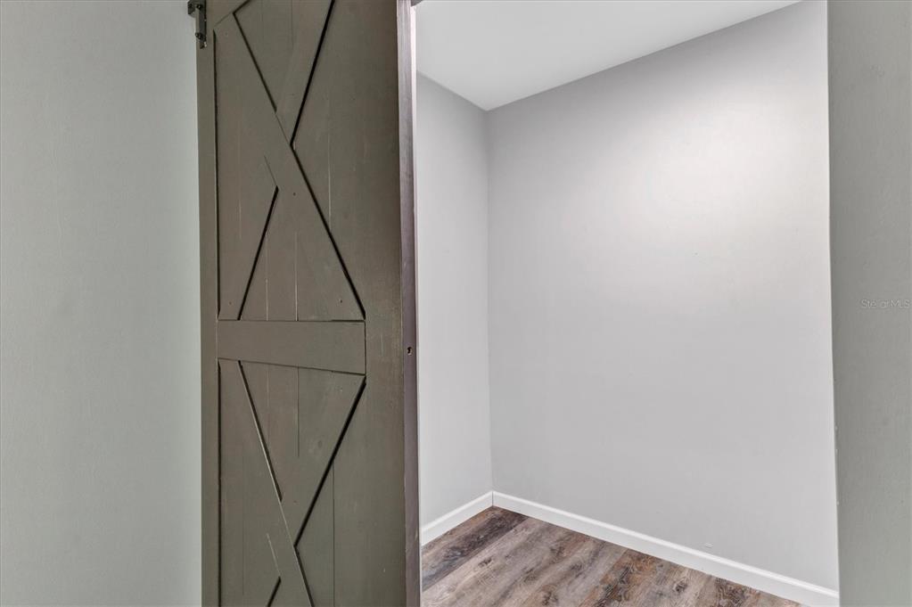 2308 Shadow Oaks Road Sarasota, FL 34240 - Photo 33 of 84