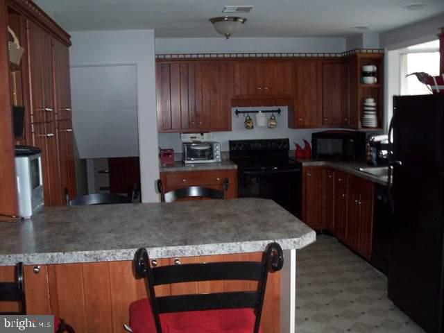 4612 Surrey Road Harrisburg, PA 17109 - Photo 8 of 22 Gallery Image 8