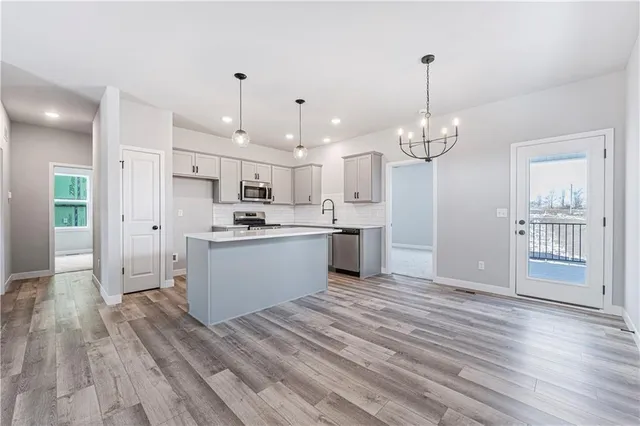 $397,899 | 3024 Northwest 95th Terrace, Kansas City, MO 64154