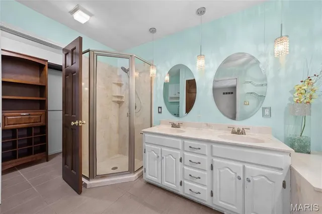 $490,000 | 27 Talon Drive, Millstadt, IL 62260