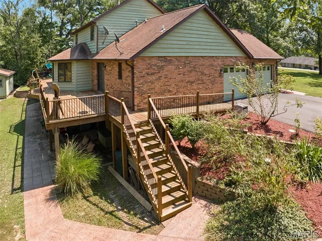 $490,000 | 27 Talon Drive, Millstadt, IL 62260