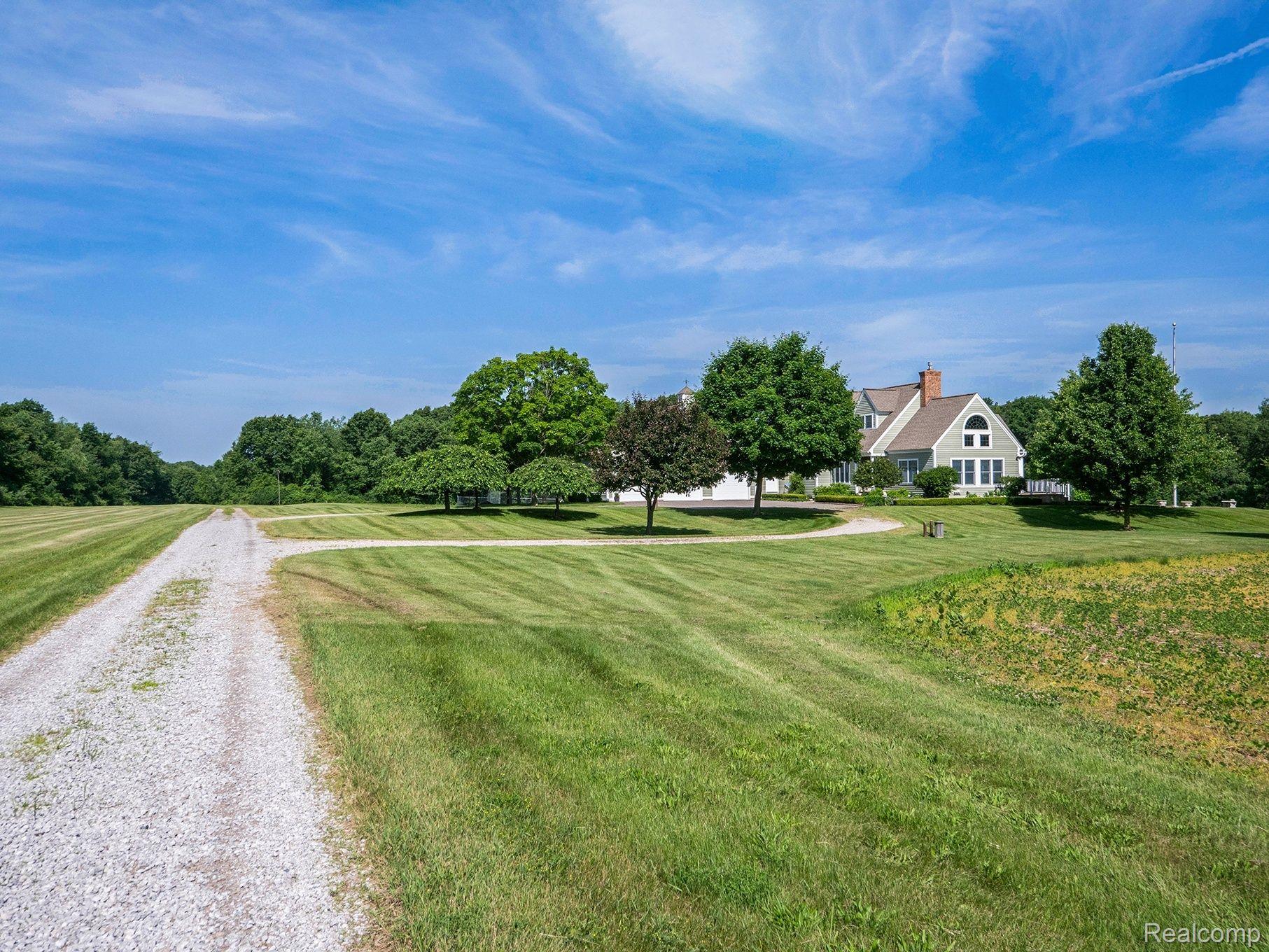 955 North Hughes Road Howell, MI 48843 - Photo 3 of 49 Gallery Image 3