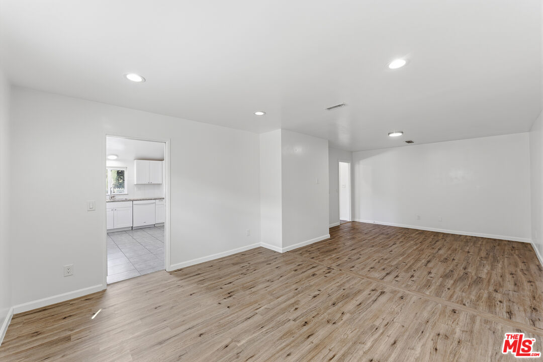 25056 Wiley Canyon Road Newhall, CA 91321 - Photo 12 of 28
