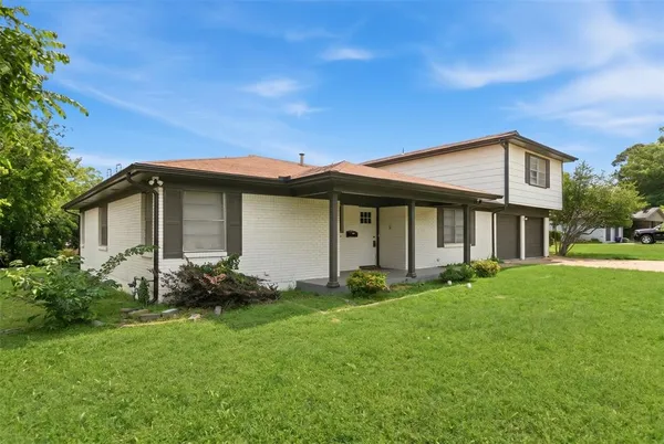 $2,750 | 1732 Sheffield Place, Fort Worth, TX 76112