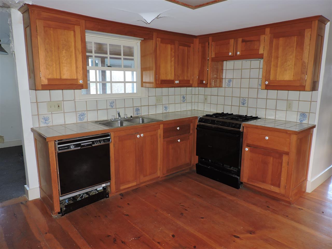 1050 Murray Hill Road Hill, NH 03243 - Photo 7 of 36 Gallery Image 7