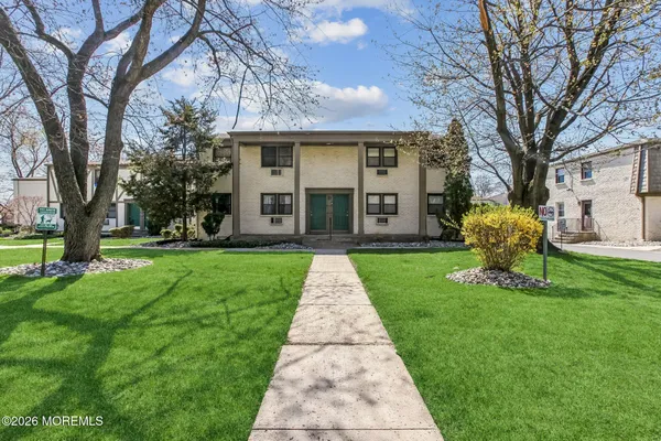 $299,000 | 500 Cliffwood Avenue West, Unit D13, Matawan, NJ 07747