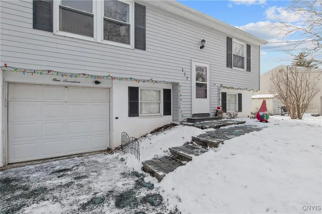$239,900 | 117 Finwood Drive, Van Buren, NY 13027