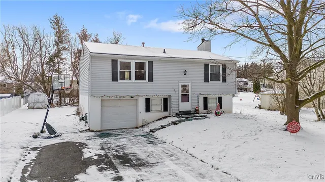 $239,900 | 117 Finwood Drive, Van Buren, NY 13027