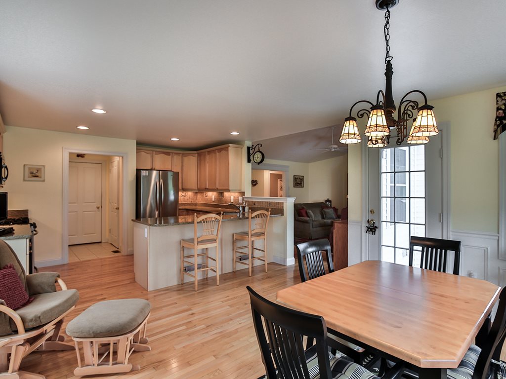 8 Summerfield Way Amherst, NH 03031 - Photo 13 of 37