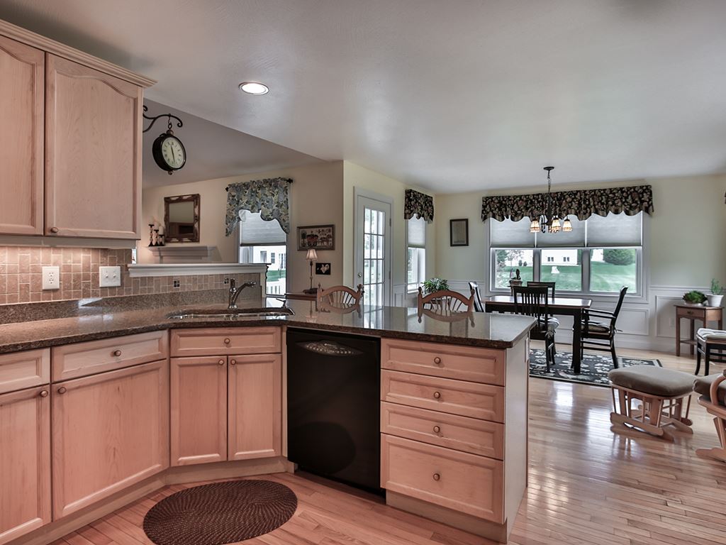 8 Summerfield Way Amherst, NH 03031 - Photo 15 of 37