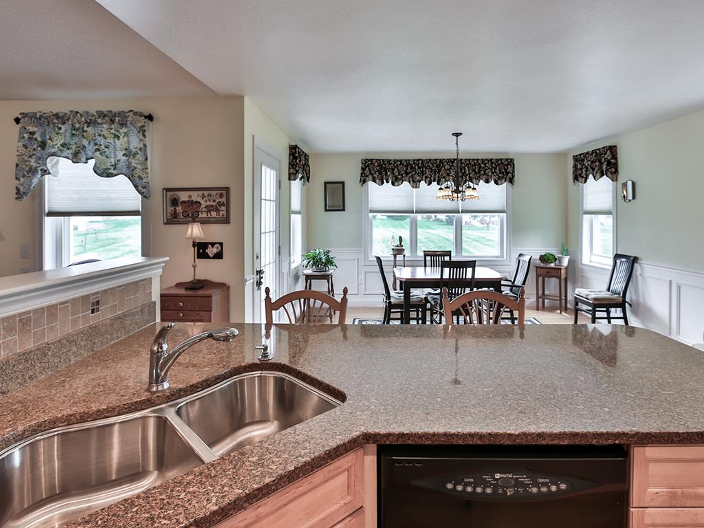 8 Summerfield Way Amherst, NH 03031 - Photo 19 of 37