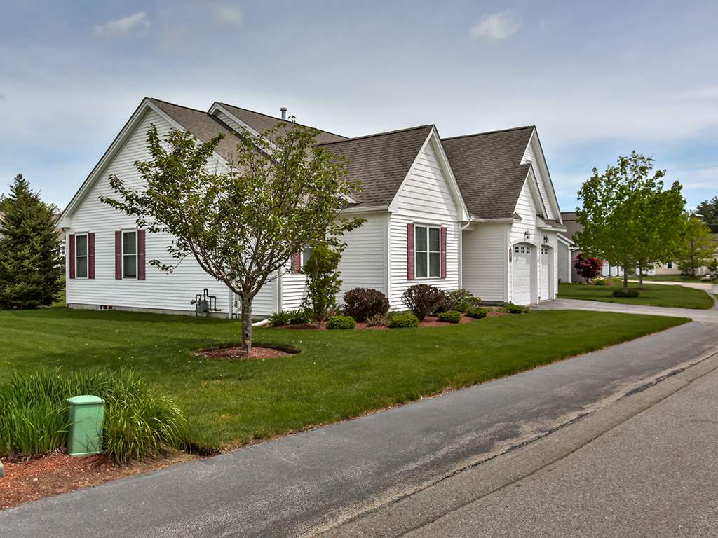 8 Summerfield Way Amherst, NH 03031 - Photo 3 of 37