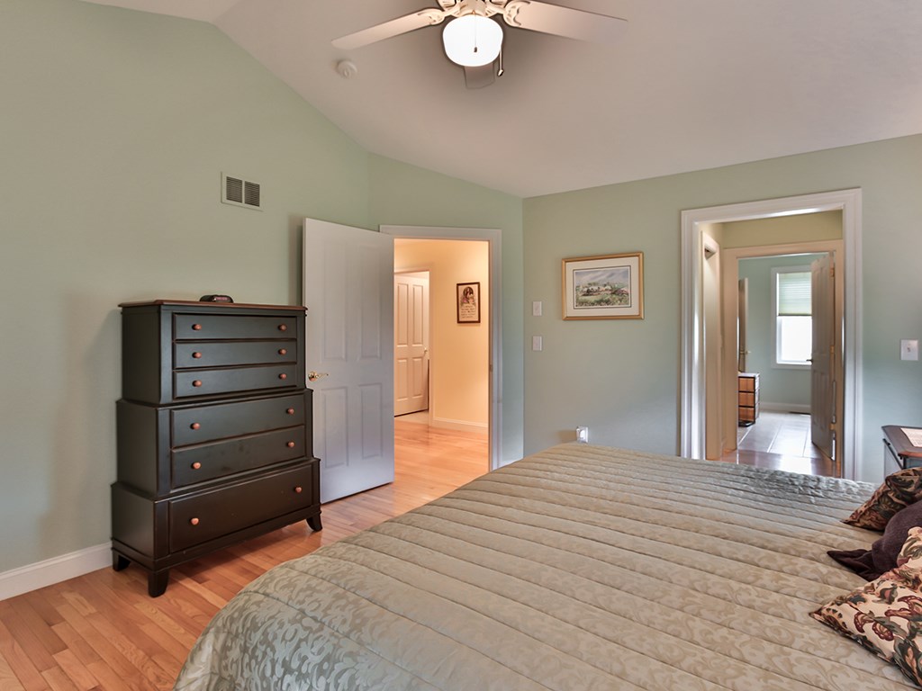 8 Summerfield Way Amherst, NH 03031 - Photo 25 of 37