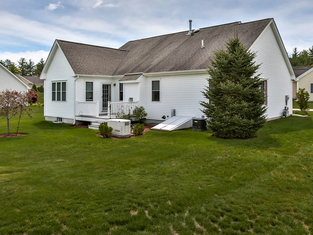 8 Summerfield Way Amherst, NH 03031 - Photo 33 of 37