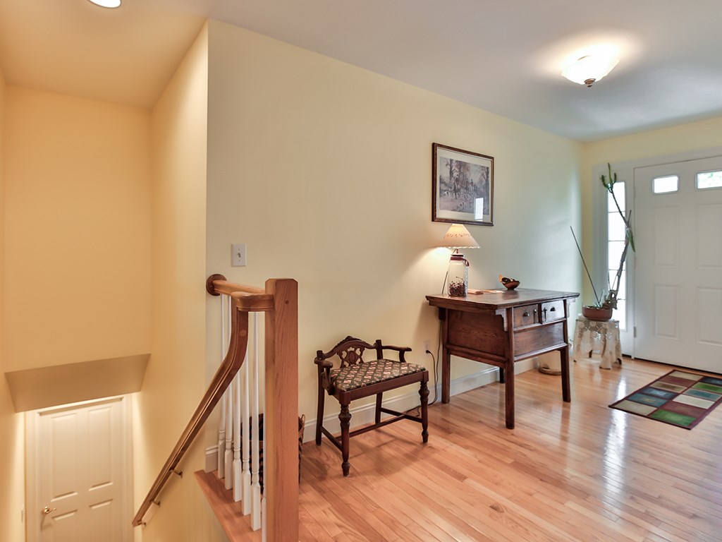 8 Summerfield Way Amherst, NH 03031 - Photo 7 of 37