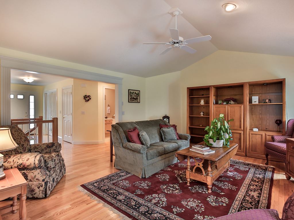 8 Summerfield Way Amherst, NH 03031 - Photo 9 of 37